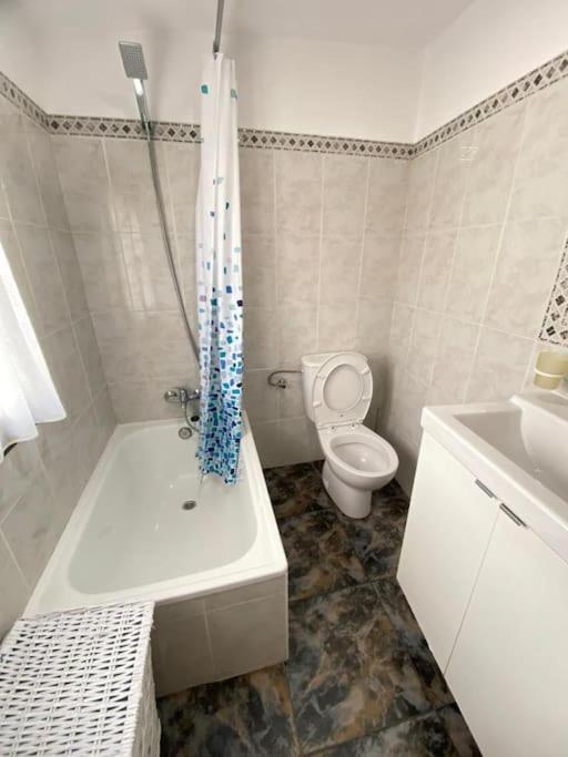 La Casa De Anita Y Jose Villa Colunga Kültér fotó